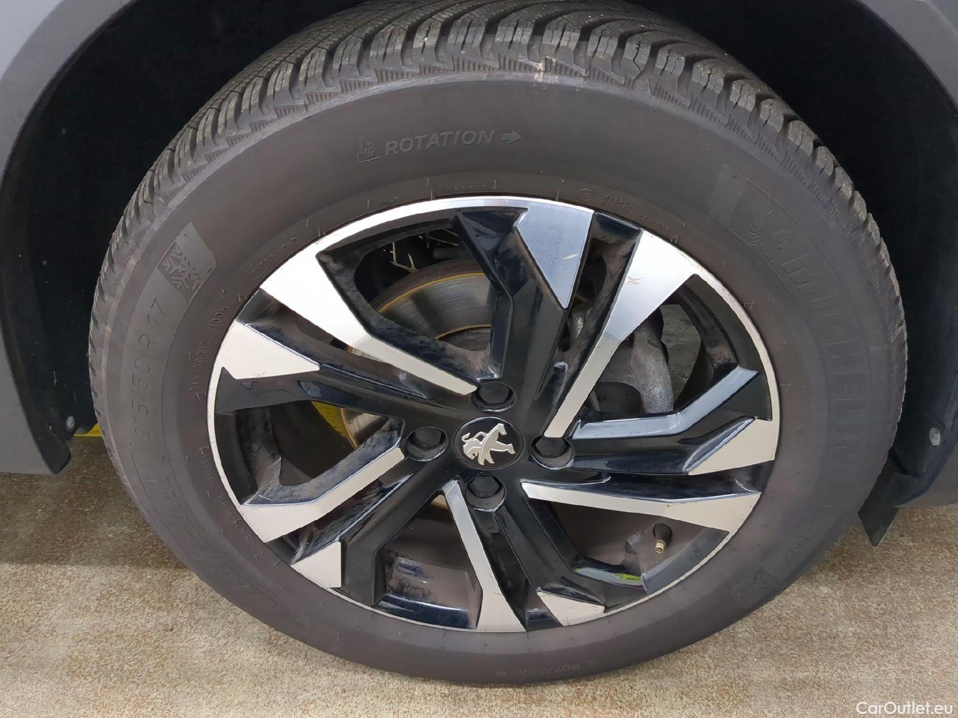  Peugeot  2008  Allure 1.2 PureTech 130CV BVA8 E6d #11