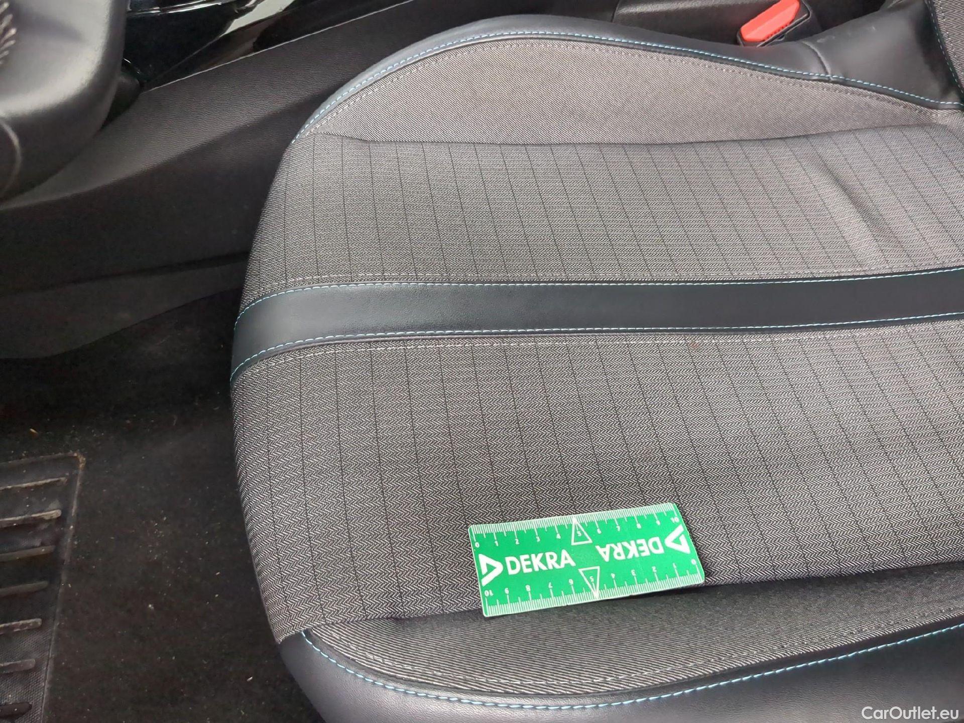  Peugeot  2008  Allure 1.2 PureTech 130CV BVA8 E6d #3