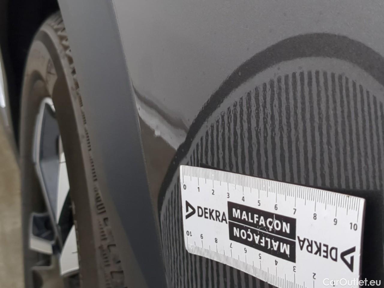  Peugeot  2008  Allure 1.2 PureTech 130CV BVA8 E6d #29