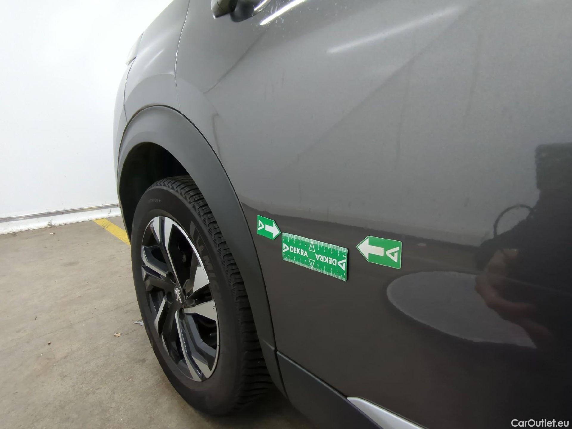  Peugeot  2008  Allure 1.2 PureTech 130CV BVA8 E6d #21