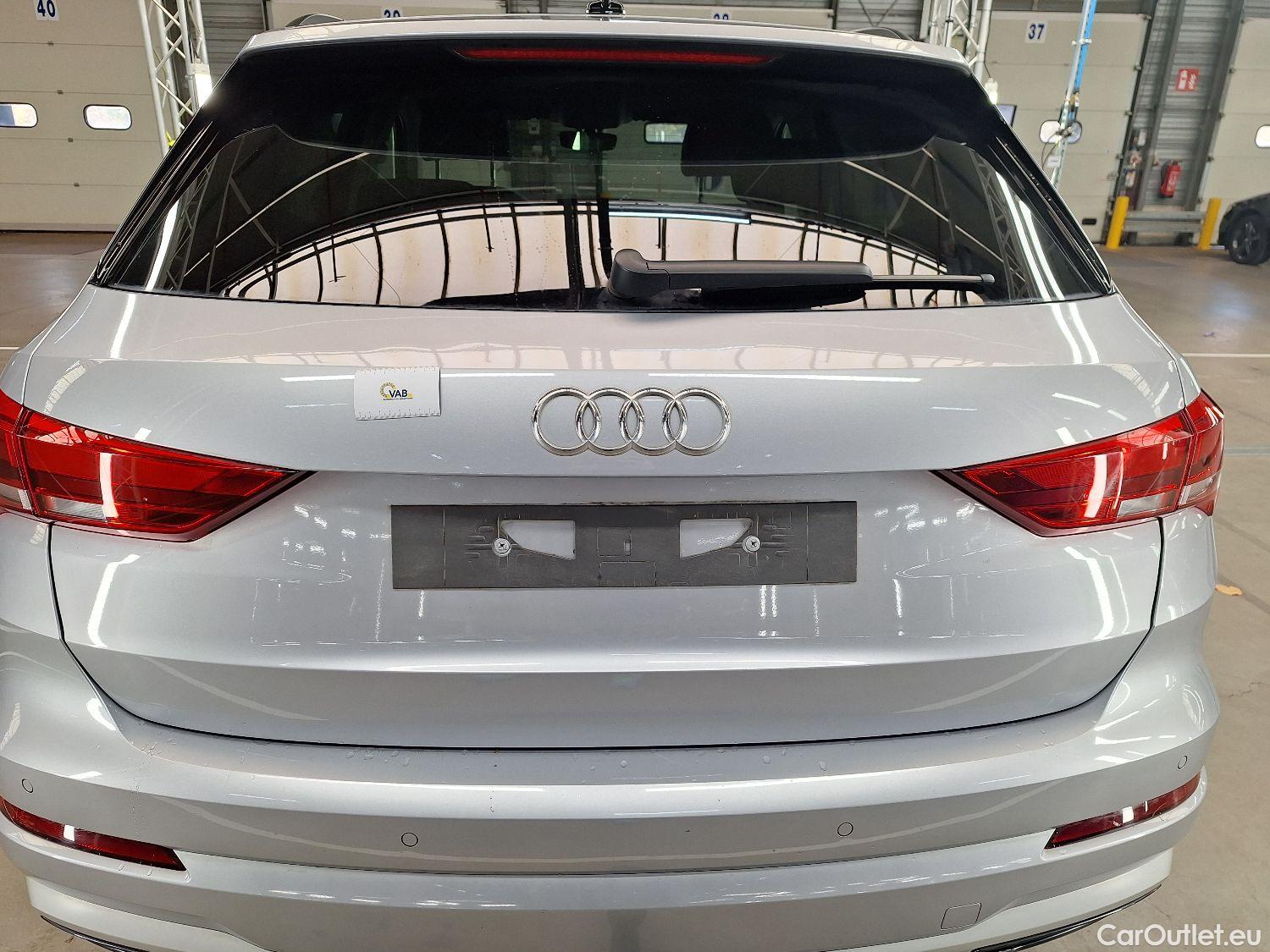  Audi  Q3 Audi,  '18, Audi  35 TFSI S tronic Advanced 5d #18