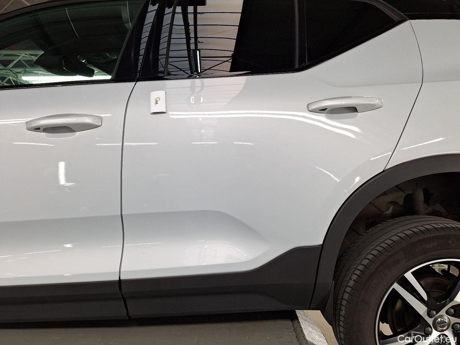  Volvo  XC 40 Volvo, XC40 '17, Volvo XC40 T3 Geartronic R-Design 5d #9