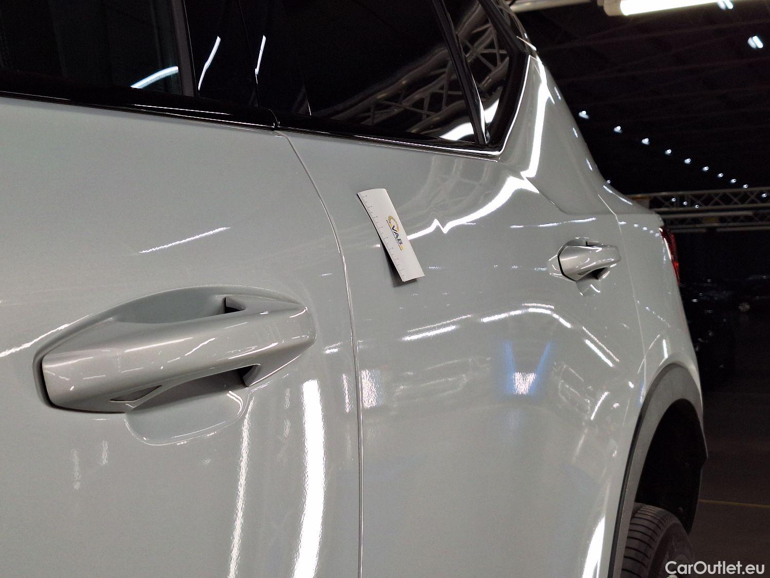  Volvo  XC 40 Volvo, XC40 '17, Volvo XC40 T3 Geartronic R-Design 5d #10