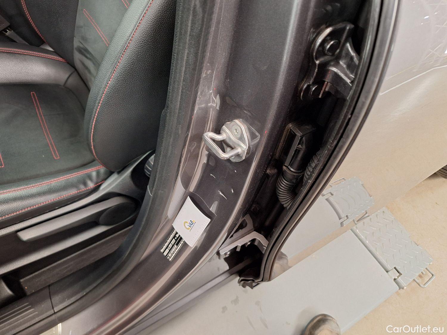  Mercedes  GLB Mercedes,  '19, Mercedes-Benz   200 d 5d #17