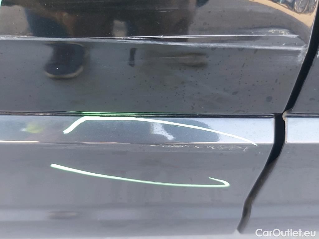  Audi  Q2 AUDI  / 2016 / 5P / todoterreno Design 30 TDI 85kW (116CV) #24