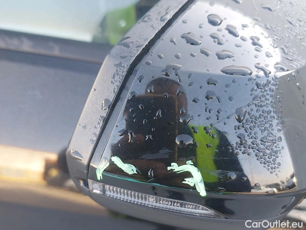  Audi  Q2 AUDI  / 2016 / 5P / todoterreno Design 30 TDI 85kW (116CV) #27