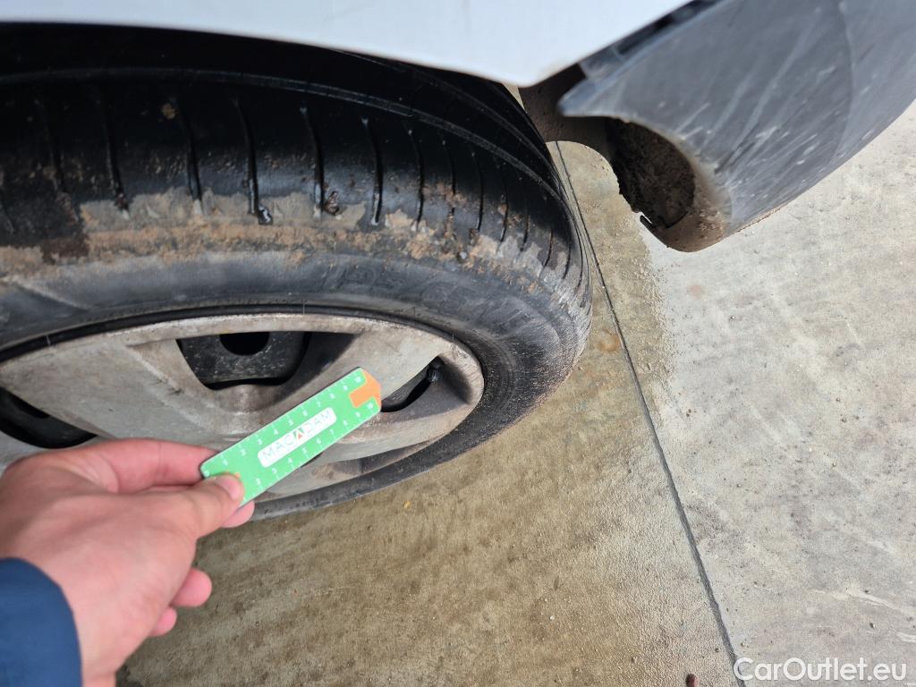  Nissan  NV200 NISSAN NV250 / 2019 / 4P / furgón 2pl 1.5dCi 70 kW (95CV) L2H1 ÓPTIMA #42