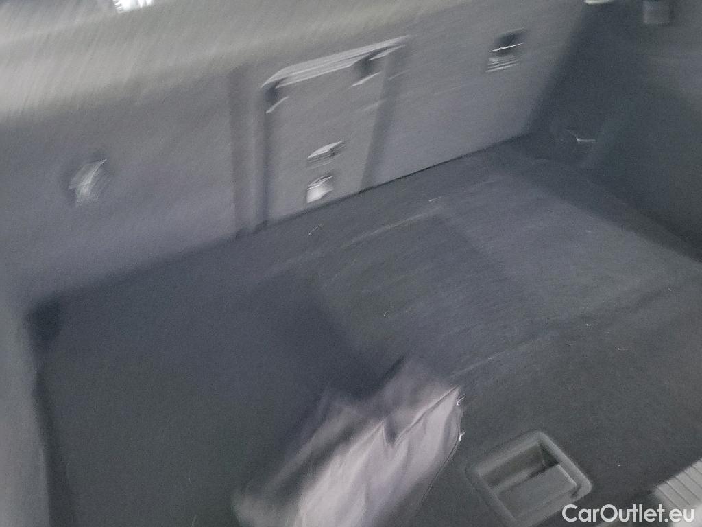  Volkswagen  Golf  VOLKSWAGEN / 2020 / 5P / berlina con portón Life 1.0 eTSI 81kW (110CV) DSG #5