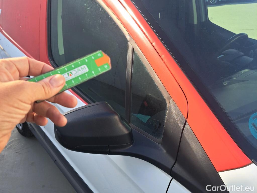  Ford  Transit FORD  Courier/2014/4P/furgón der.turis Van 1.5 TDCi 56kW Trend #35