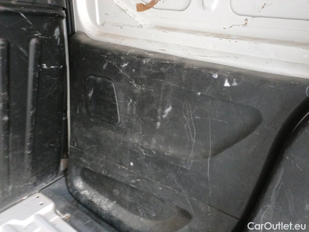  Peugeot  Partner PEUGEOT  / 2018 / 4P / furgón derivado de turismo Premium Standard 600kg BlueHDi 73kW (AC) #18