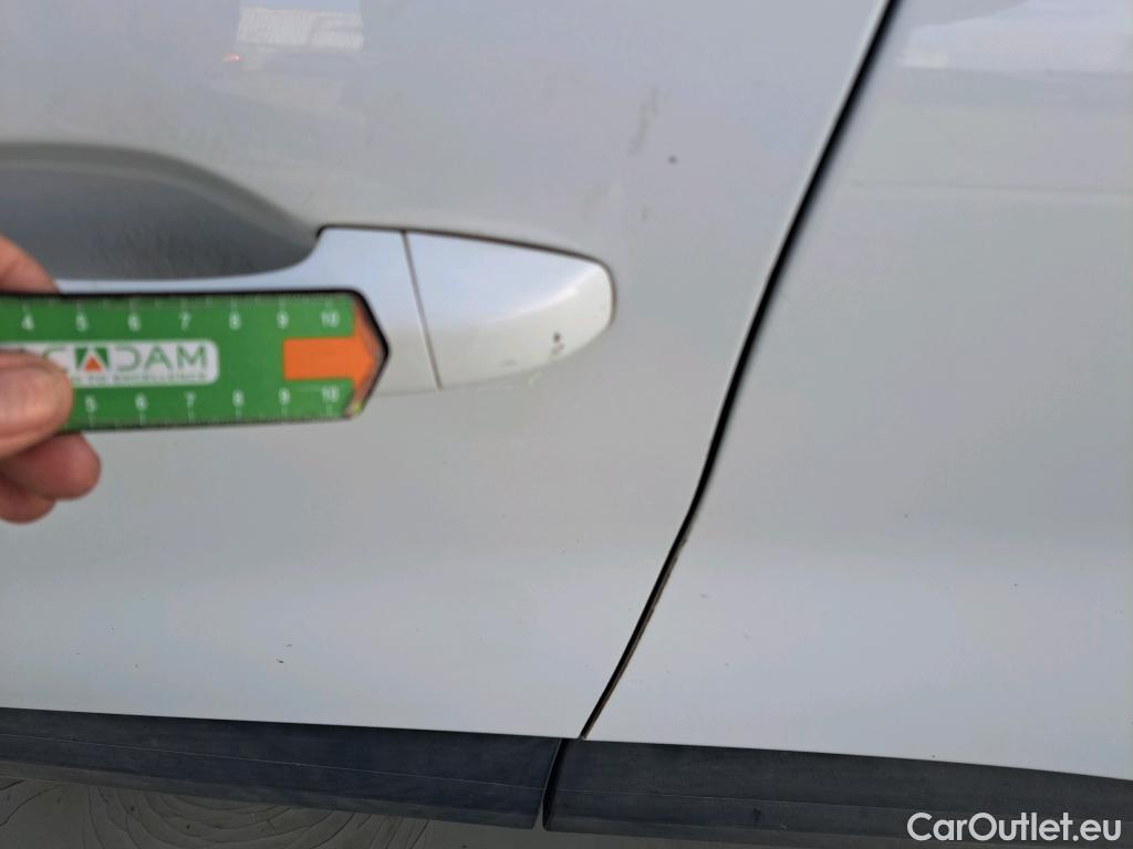  Renault  Captur RENAULT  / 2019 / 5P / todoterreno Intens TCe 90 (AC) #40