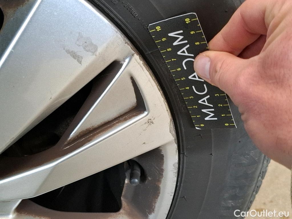  Peugeot  5008  Active Pack 1.2 PureTech 130CV BVA8 7 Sieges E6d #15