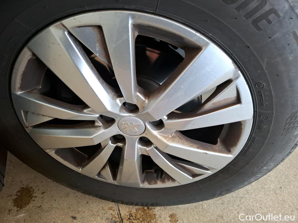  Peugeot  5008  Active Pack 1.2 PureTech 130CV BVA8 7 Sieges E6d #33