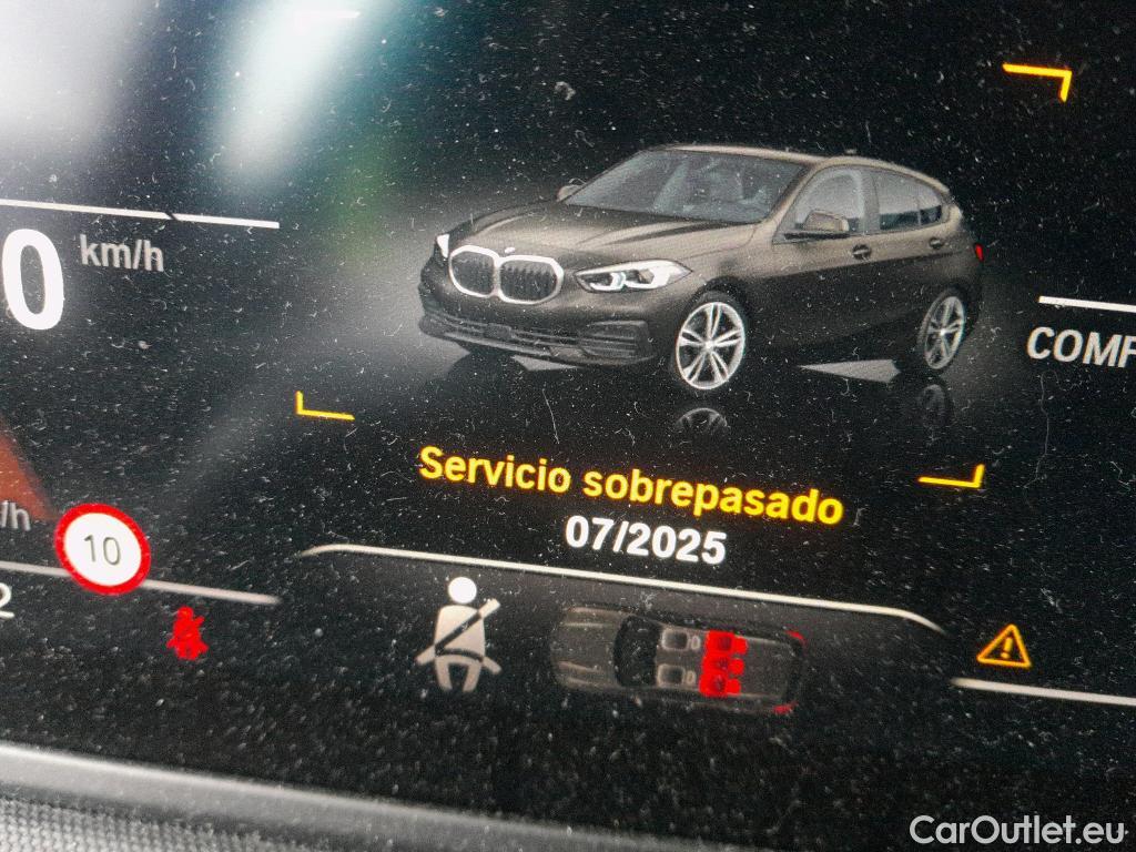  Bmw  Serie 1 BMW  / 2019 / 5P / berlina con portón 116d Corporate Auto. #11