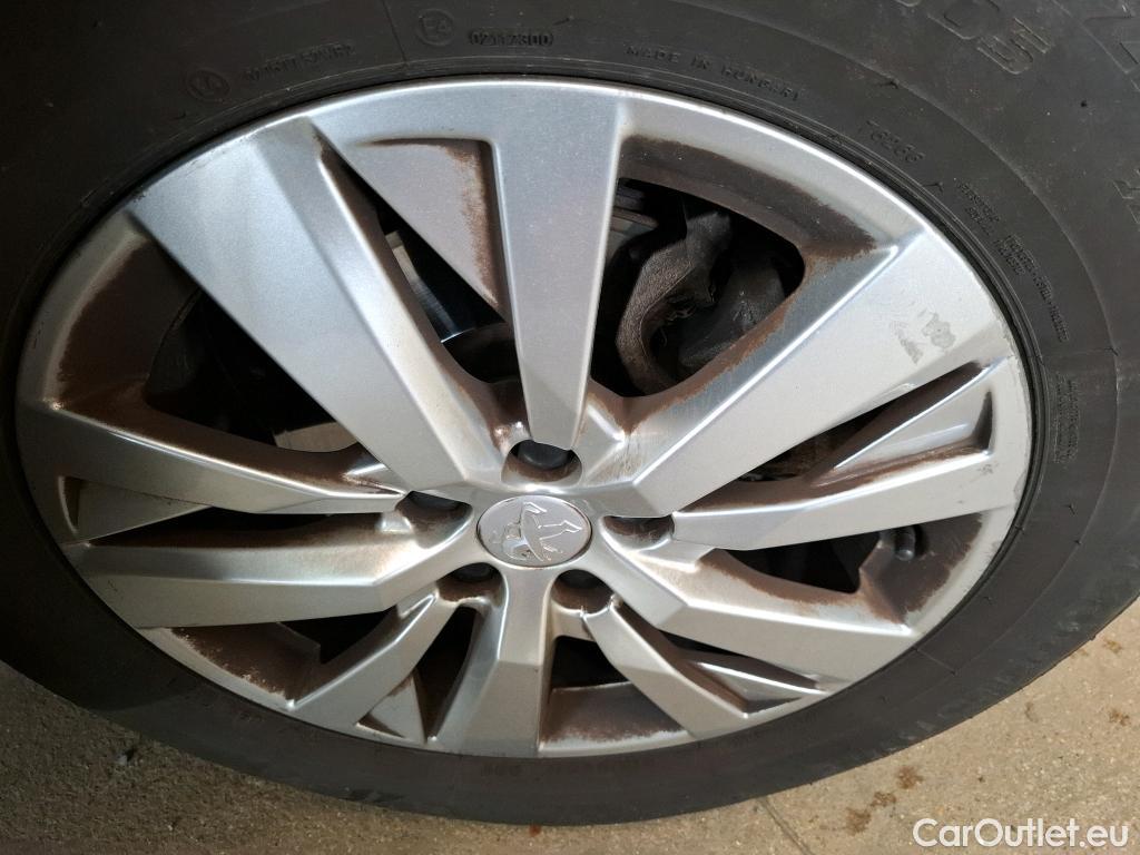  Peugeot  5008  Active Pack 1.2 PureTech 130CV BVA8 7 Sieges E6d #14