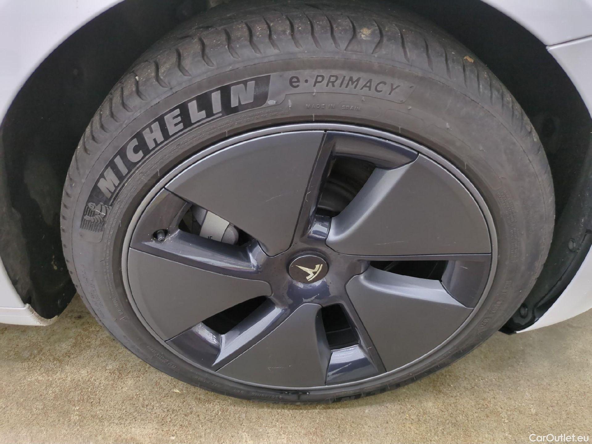  Tesla  Model 3 TESLA  / 2018 / 4P / Berline Autonomie Standard Plus RWD #1