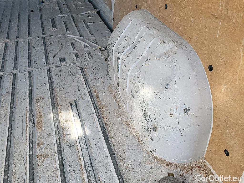  Renault  Master RENAULT  / 2019 / 4P / furgón Furgón T L2H2 3500 Bl dCi 99kW (135CV) #4