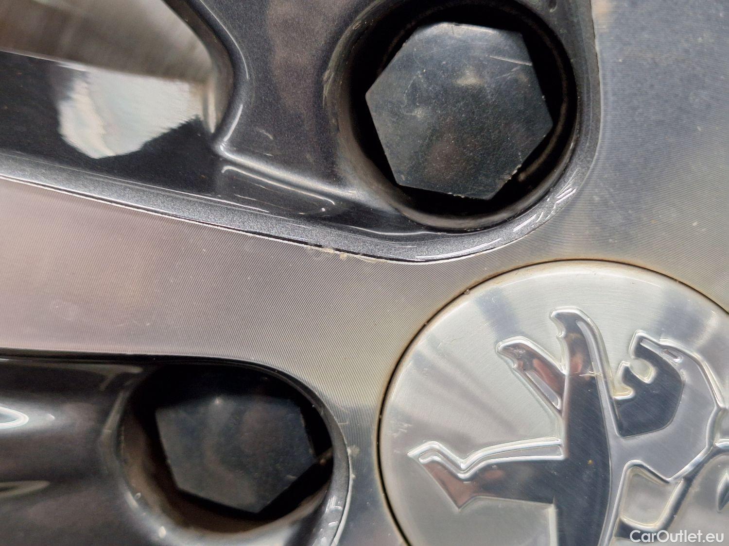  Peugeot  3008 Peugeot,  FL'20, Peugeot  1.5 BlueHDi 96kW S&S EAT8 Allure Pack #2