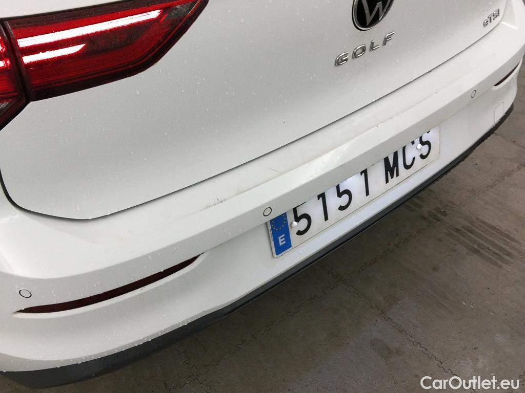  Volkswagen  Golf  VOLKSWAGEN / 2020 / 5P / berlina con portón Life 1.0 eTSI 81kW (110CV) DSG #9