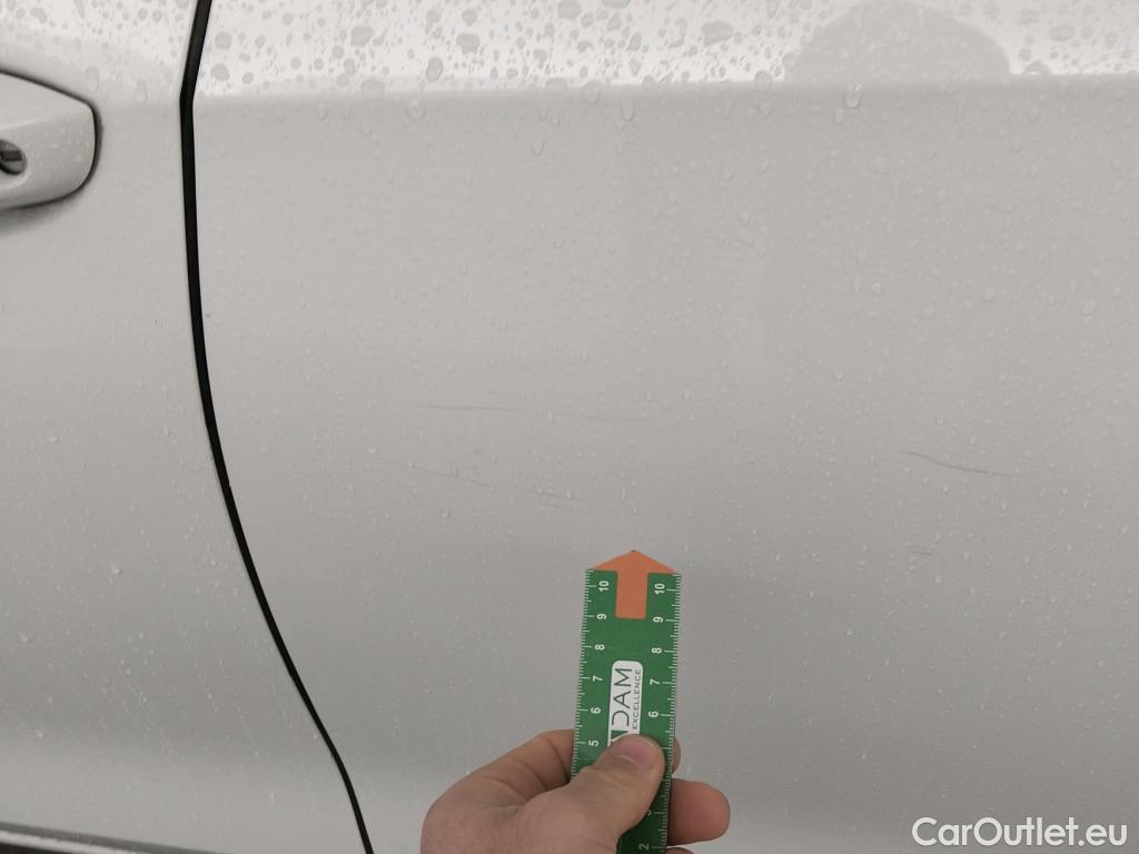  Volkswagen  Golf  VOLKSWAGEN / 2020 / 5P / berlina con portón Life 1.0 eTSI 81kW (110CV) DSG #2