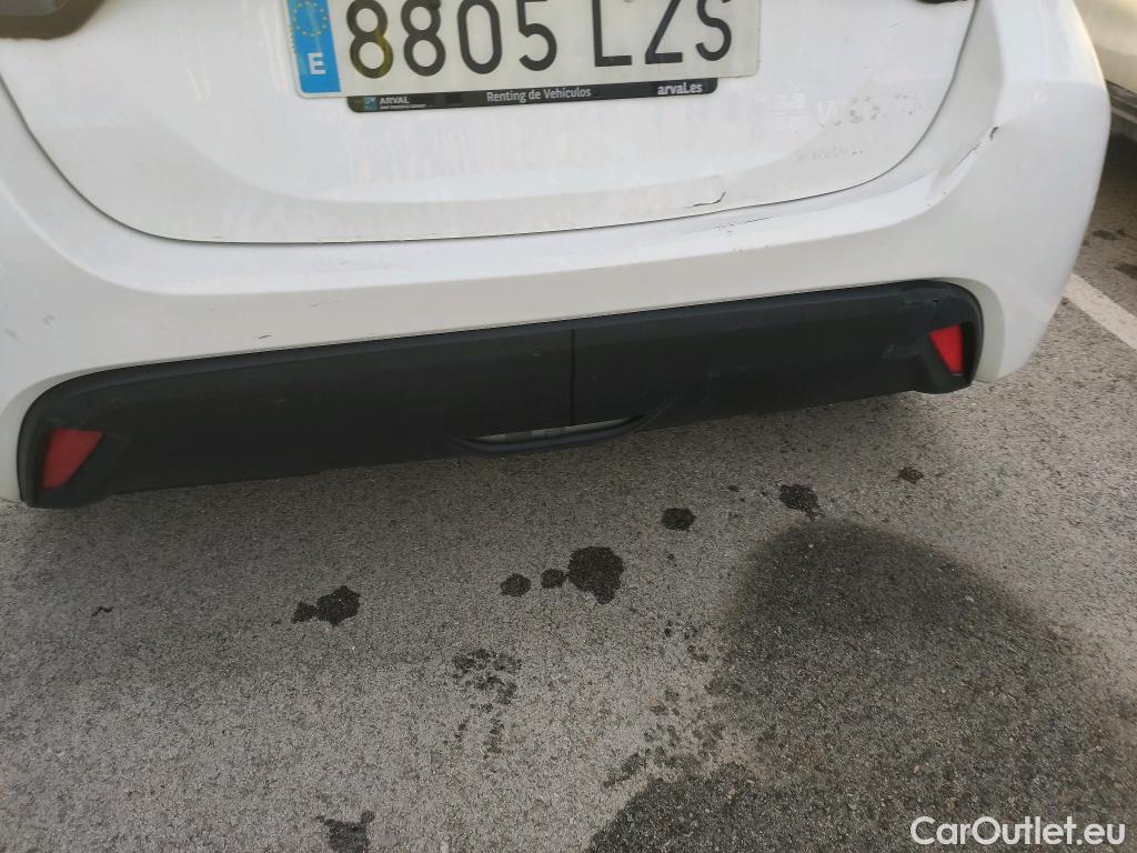  Toyota  Yaris TOYOTA  / 2020 / 5P / berlina con portón 1.5 120H Business Plus #29