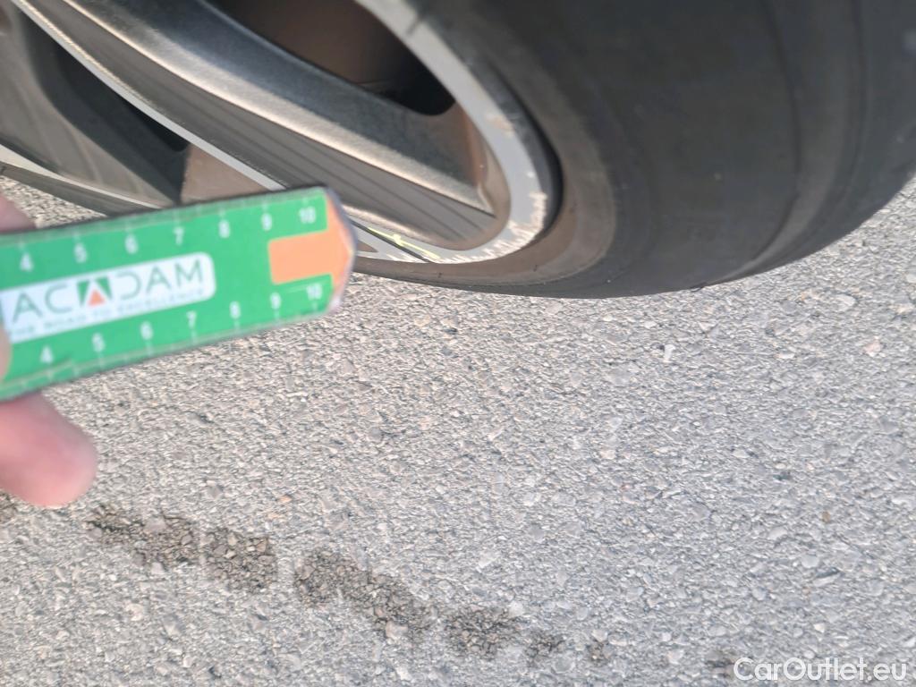  Cupra  Formentor CUPRA  / 2020 / 5P / todoterreno 1.4 e-Hybrid 150kW (204 CV) DSG (AC) #4