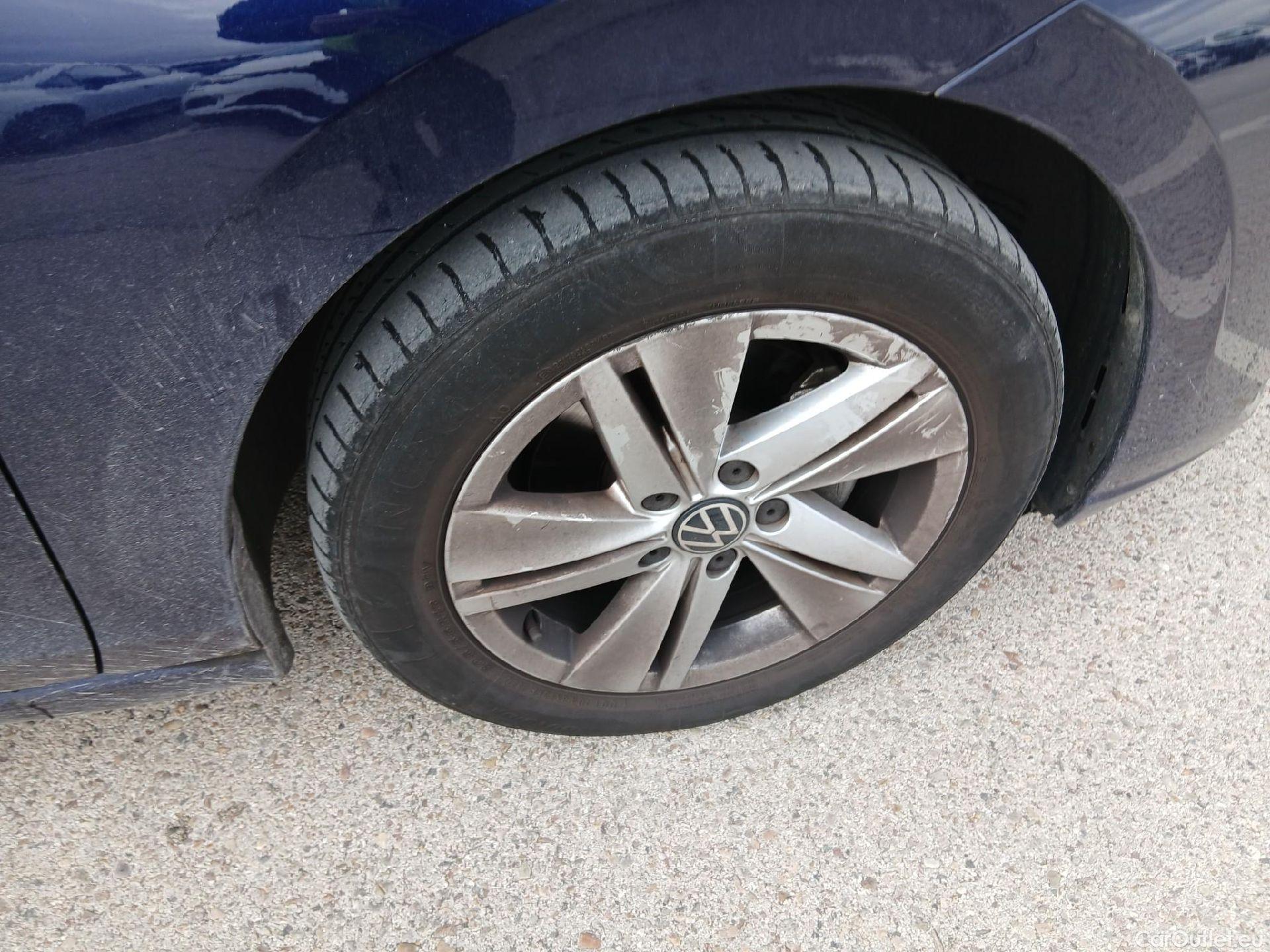  Volkswagen  Golf  VOLKSWAGEN / 2020 / 5P / familiar Life 1.0 TSI 81kW (110CV) Variant #3