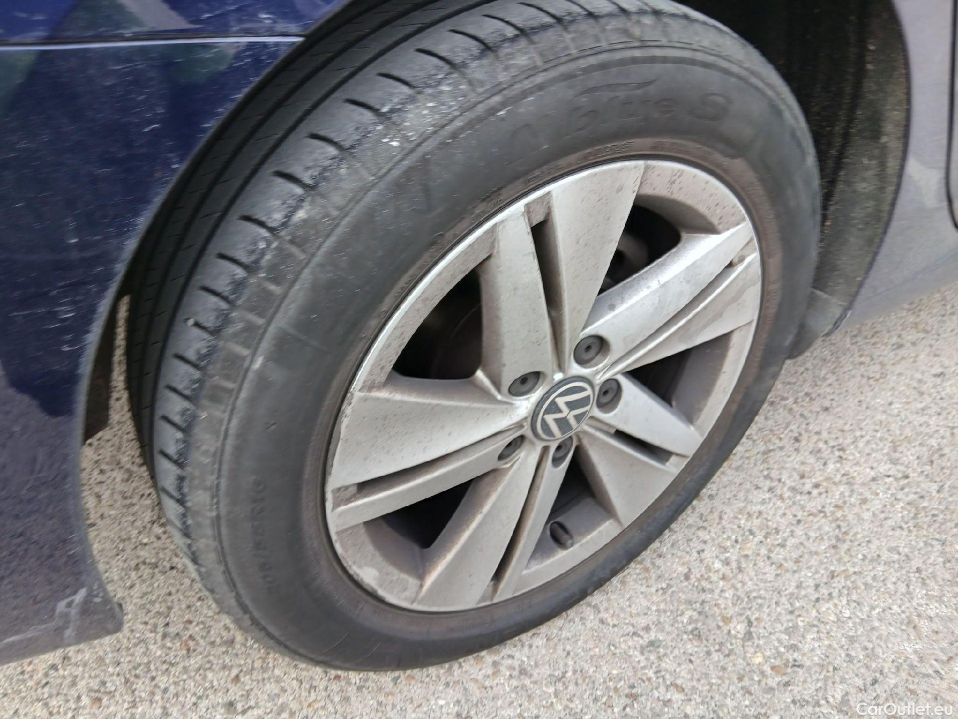  Volkswagen  Golf  VOLKSWAGEN / 2020 / 5P / familiar Life 1.0 TSI 81kW (110CV) Variant #34