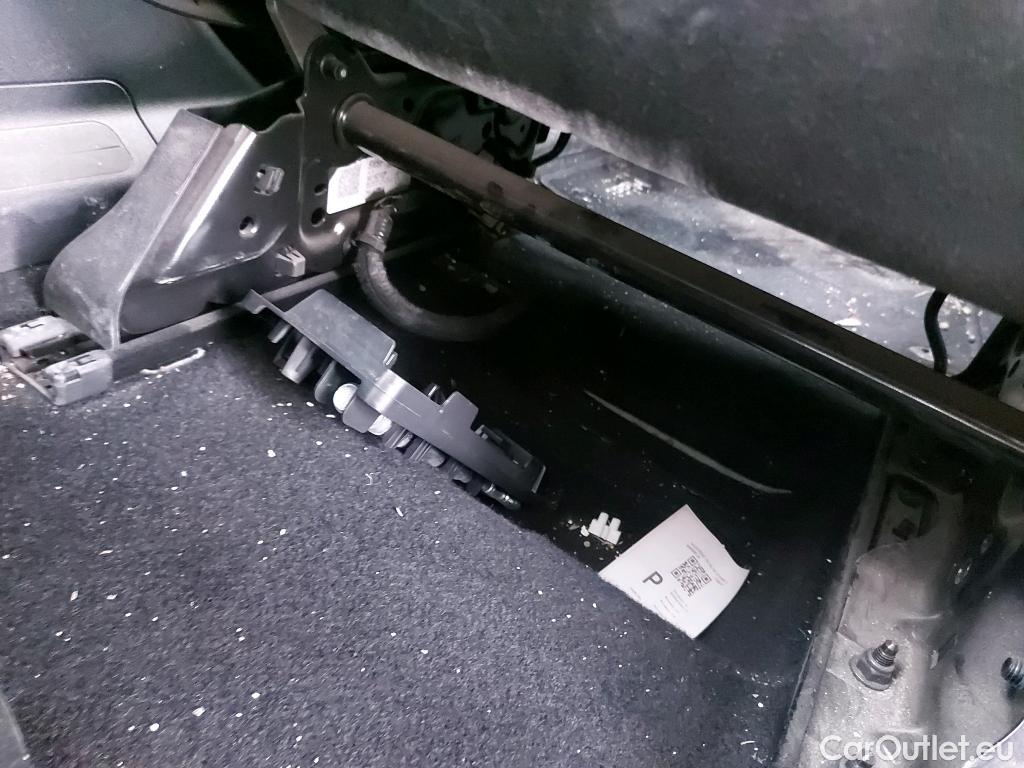  Citroen  Berlingo  Combi Live Pack Business M 1.5 BlueHDi 100CV MT6 E6d #26