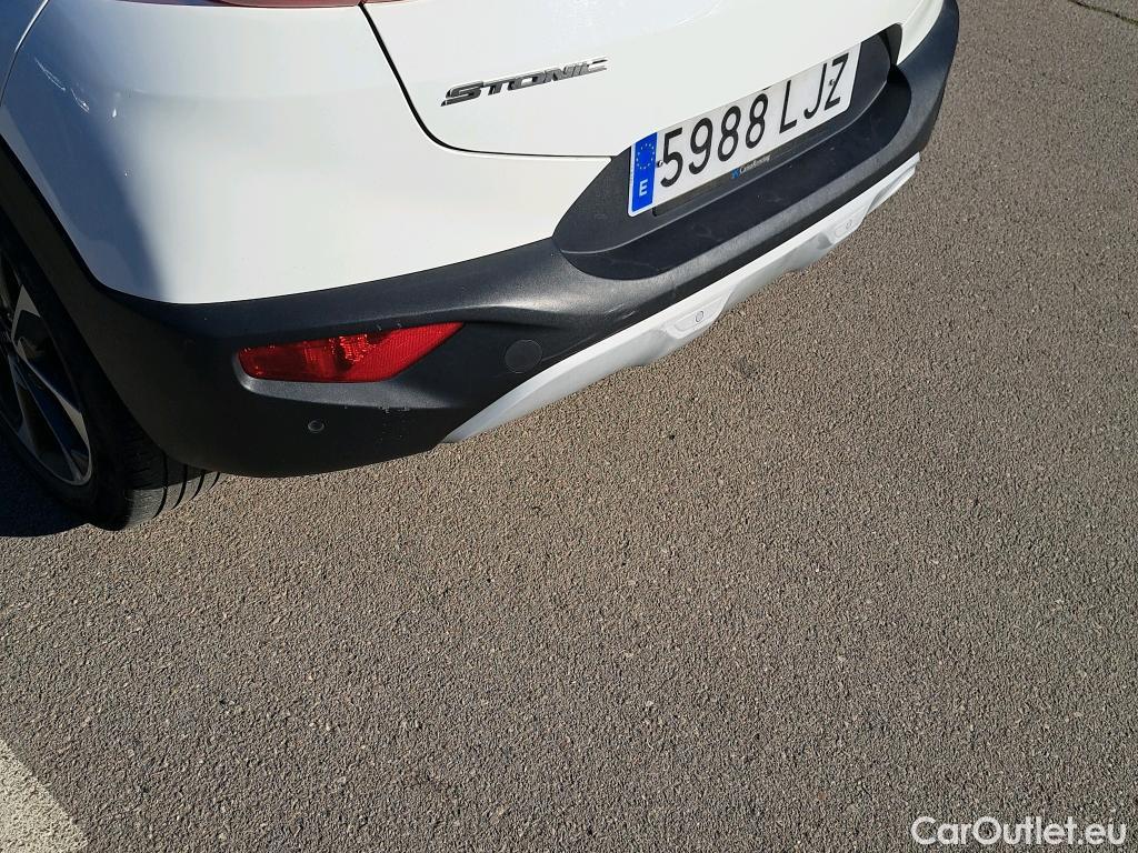  KIA  STONIC KIA  / 2017 / 5P / todoterreno 1.0 T-GDi 74kW (100CV) Drive (CX) #9