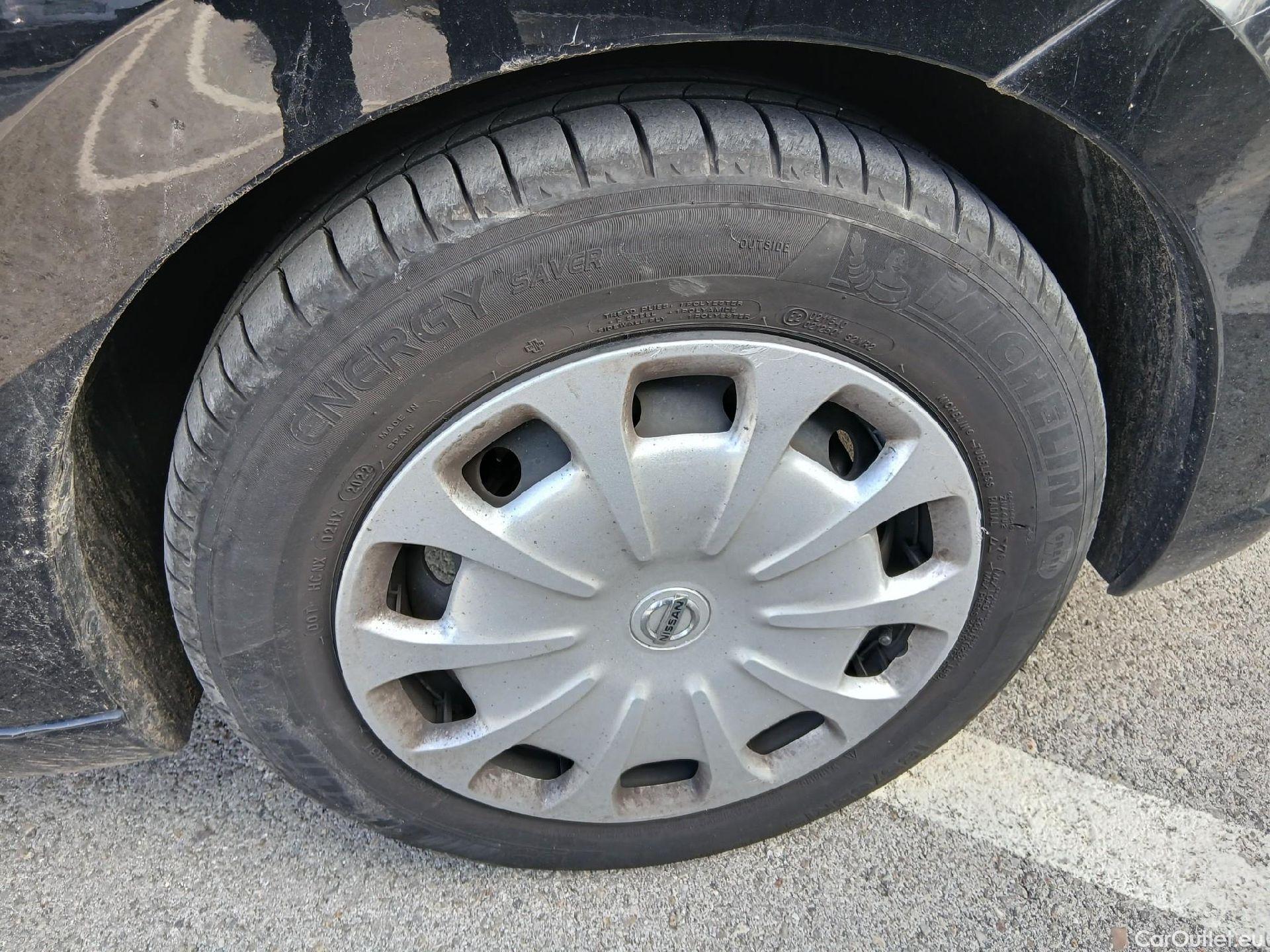  Nissan  Micra NISSAN  / 2017 / 5P / berlina con portón IG-T 68 kW (92 CV) E6D-F Acenta Sprint #4