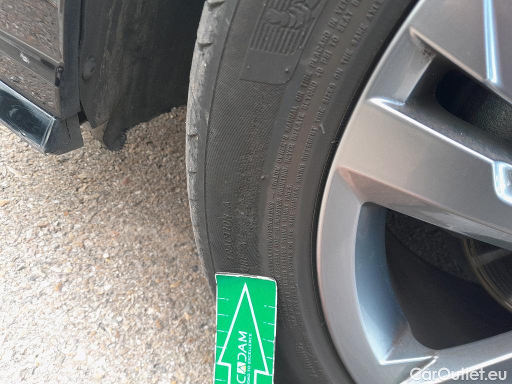  Volkswagen  Golf  VOLKSWAGEN / 2020 / 5P / berlina con portón R-Line 2.0 TDI 110kW (150CV) DSG #14