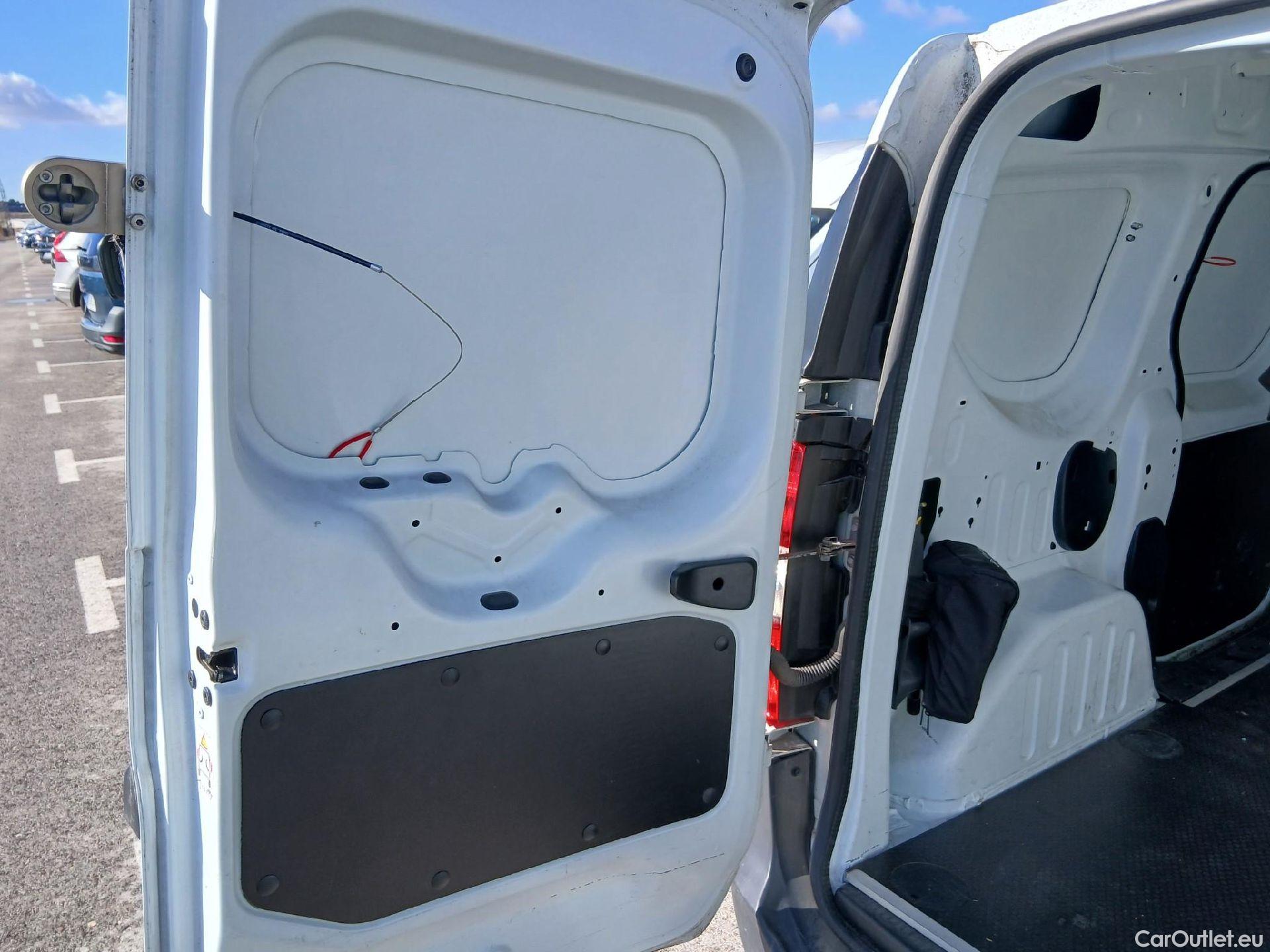  Dacia  Dokker DACIA  / 2013 / 4P / furgón derivado de turismo Van Essential 1.6 80kW (110CV) ECO-G #4