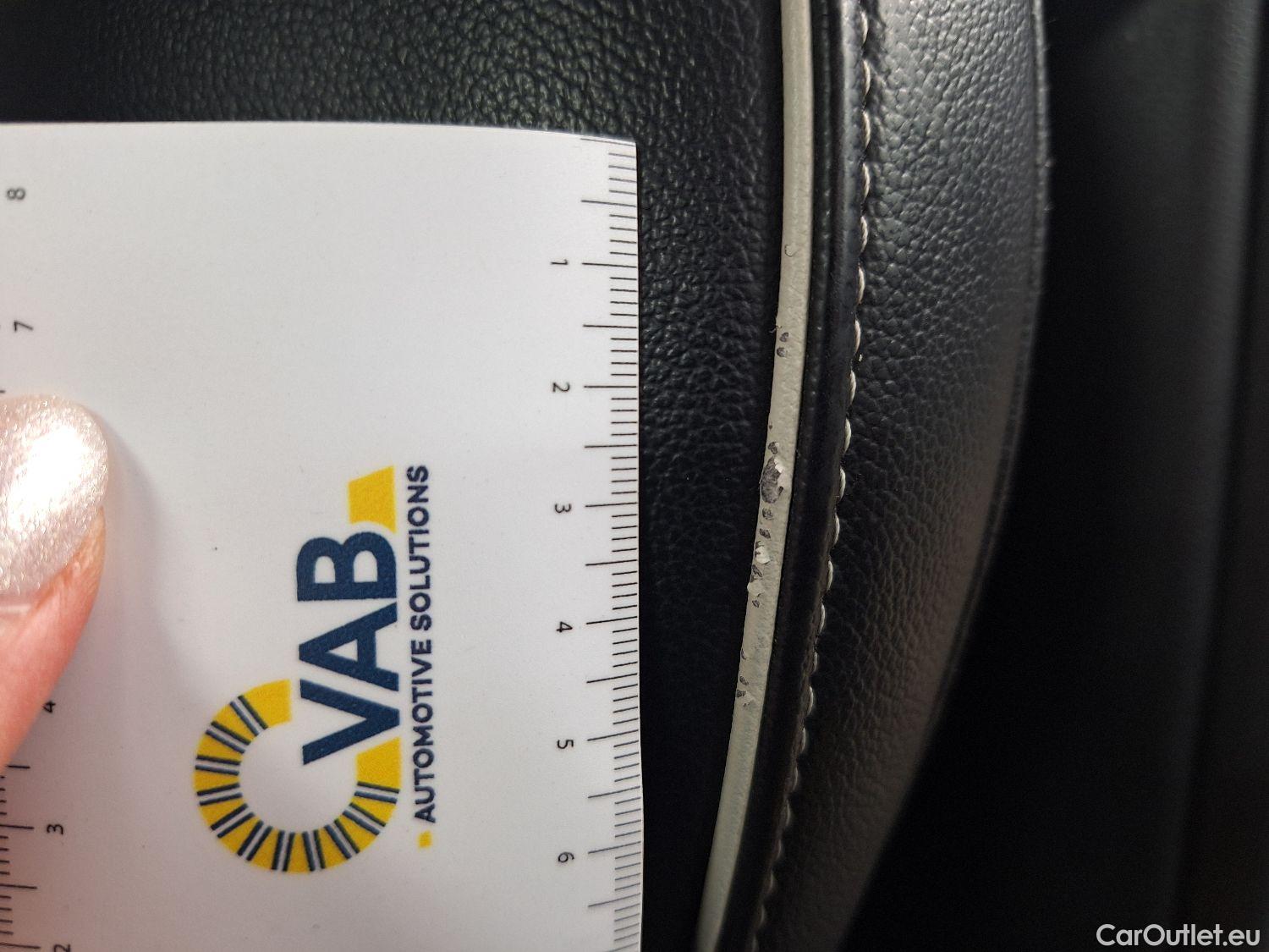  KIA  Sportage Kia,  '21 PHEV, KIA  1.6 T-GDi 6A/T AWD GT Line PHEV 5d #35