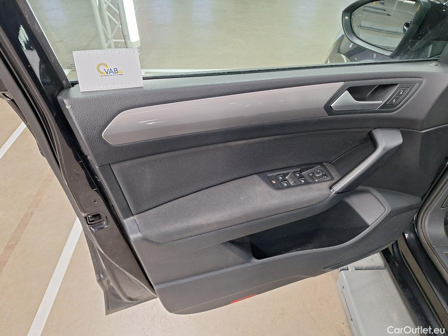  Volkswagen  Touran VW,  '15, Volkswagen  2.0 TDi 85kW Trendline DSG 5d 7pl #57