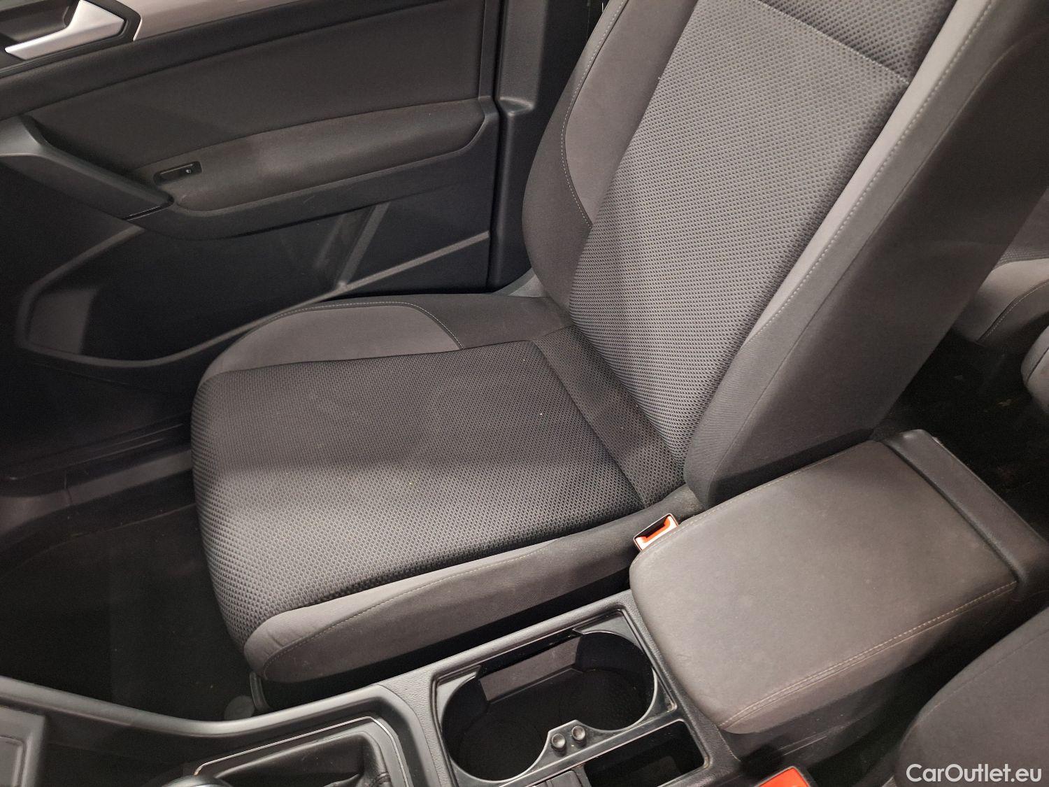  Volkswagen  Touran VW,  '15, Volkswagen  2.0 TDi 85kW Trendline DSG 5d 7pl #48