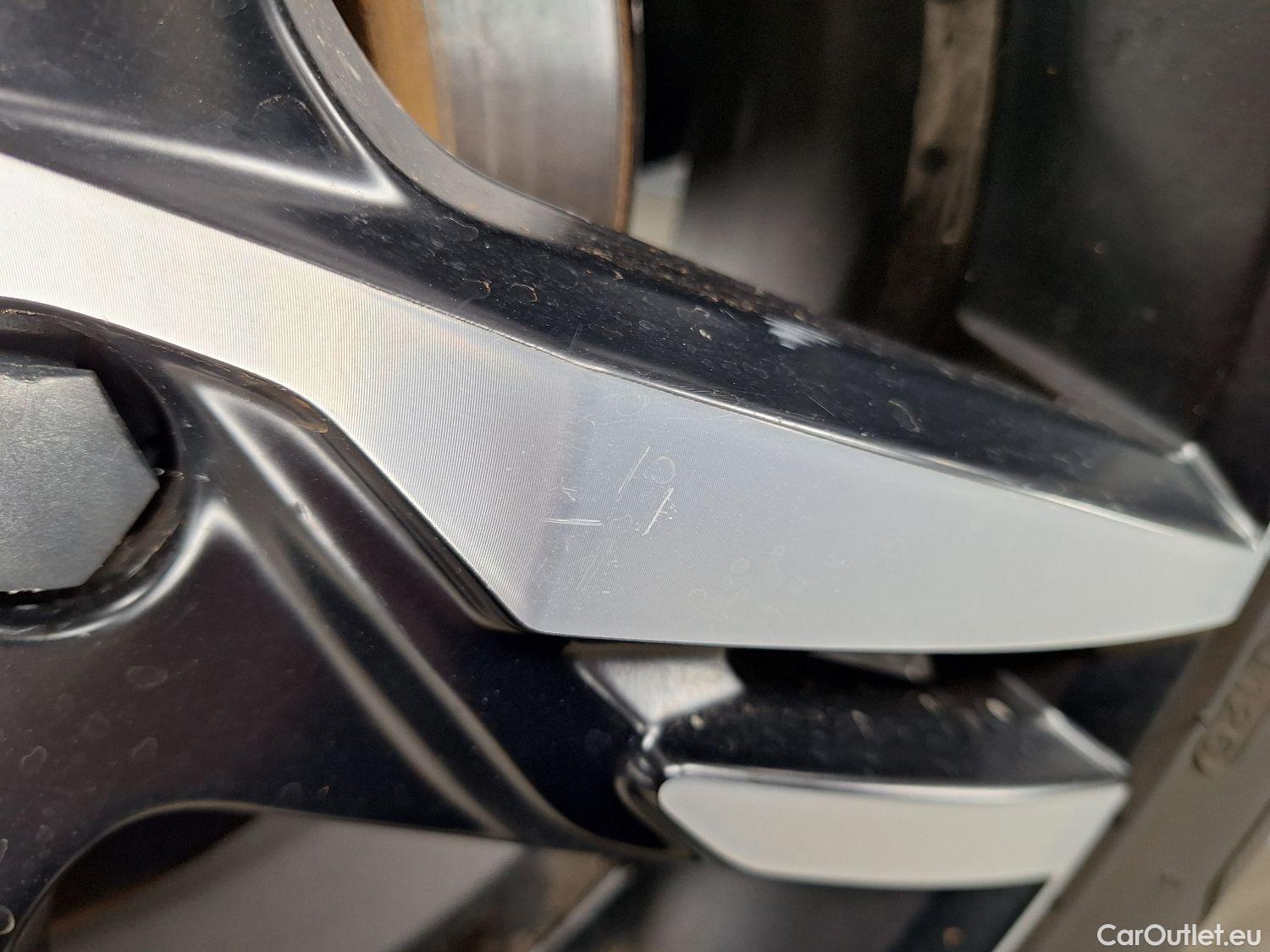  Volvo  XC 40 Volvo, XC40 '17, Volvo XC40 T5 Twin Engine R-Design 5d #1