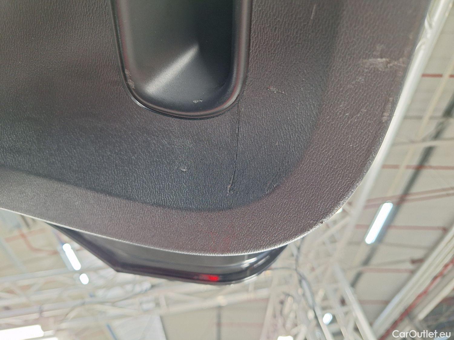  Volvo  XC 40 Volvo, XC40 '17, Volvo XC40 T5 Twin Engine R-Design 5d #46