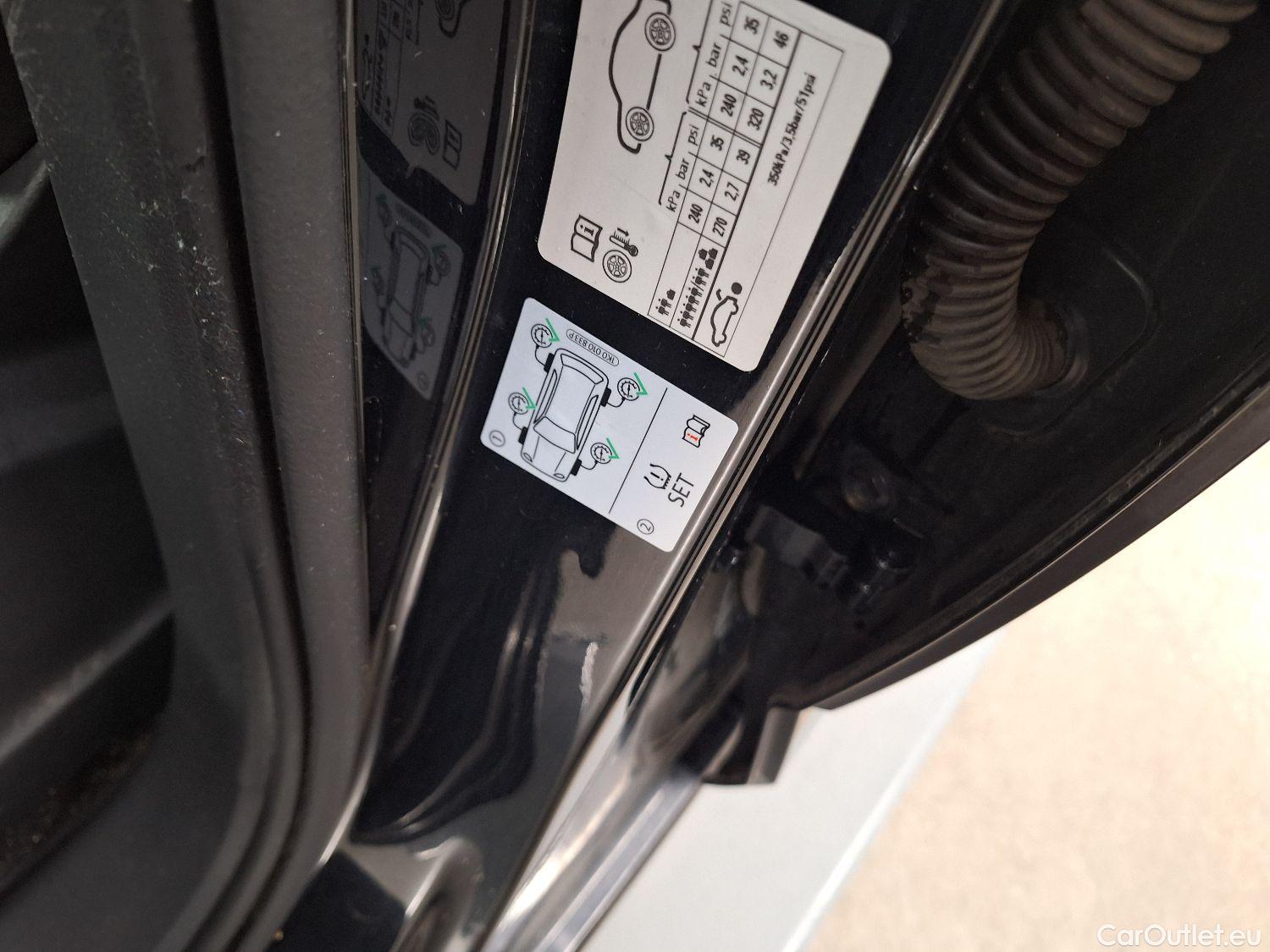  Volkswagen  Touran VW,  '15, Volkswagen  2.0 TDi 85kW Trendline DSG 5d 7pl #55