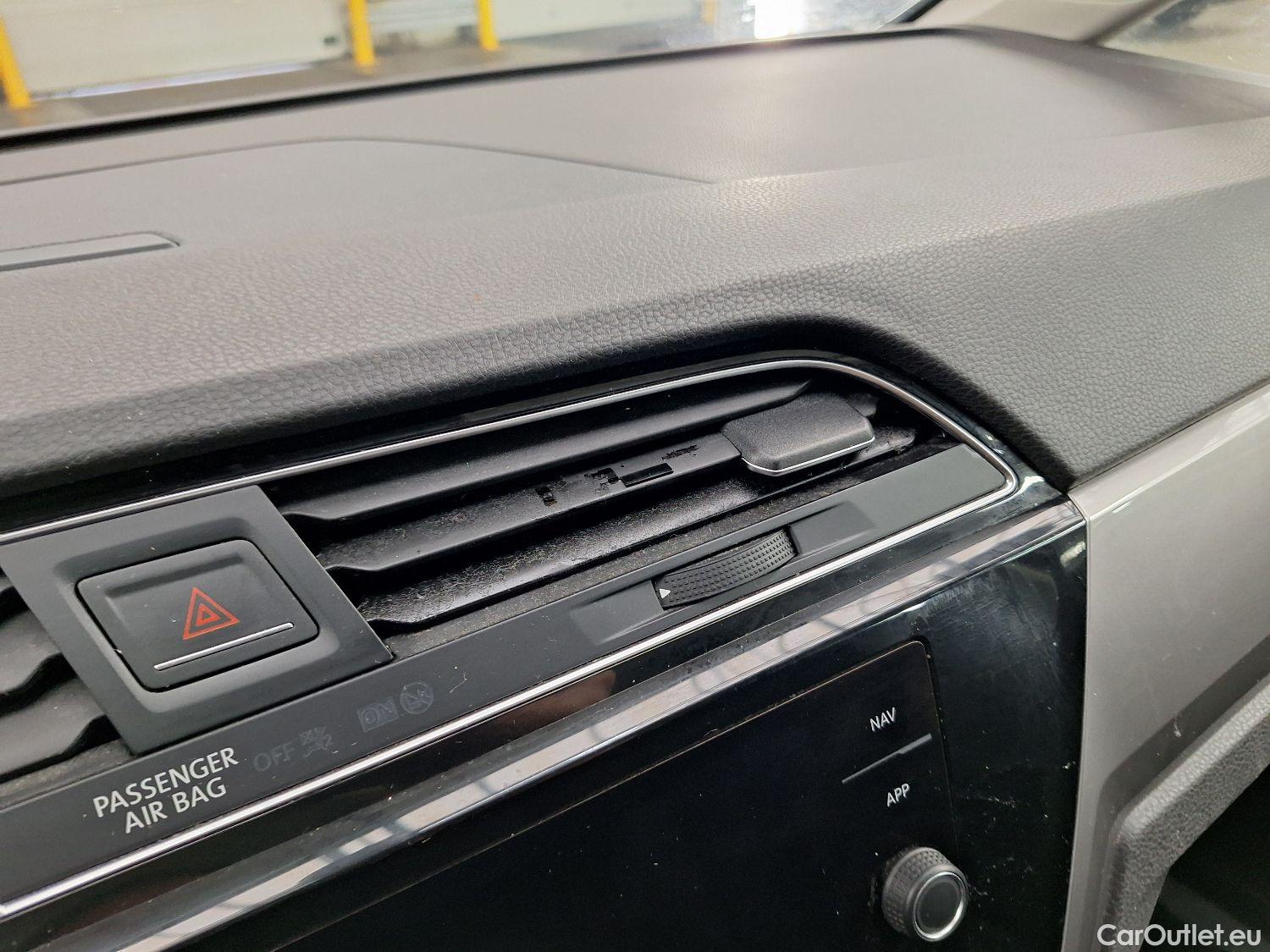  Volkswagen  Touran VW,  '15, Volkswagen  2.0 TDi 85kW Trendline DSG 5d 7pl #67