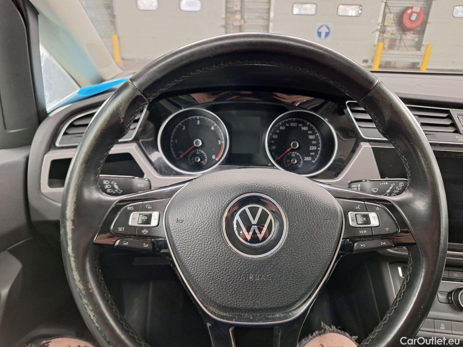  Volkswagen  Touran VW,  '15, Volkswagen  2.0 TDi 85kW Trendline DSG 5d 7pl #68