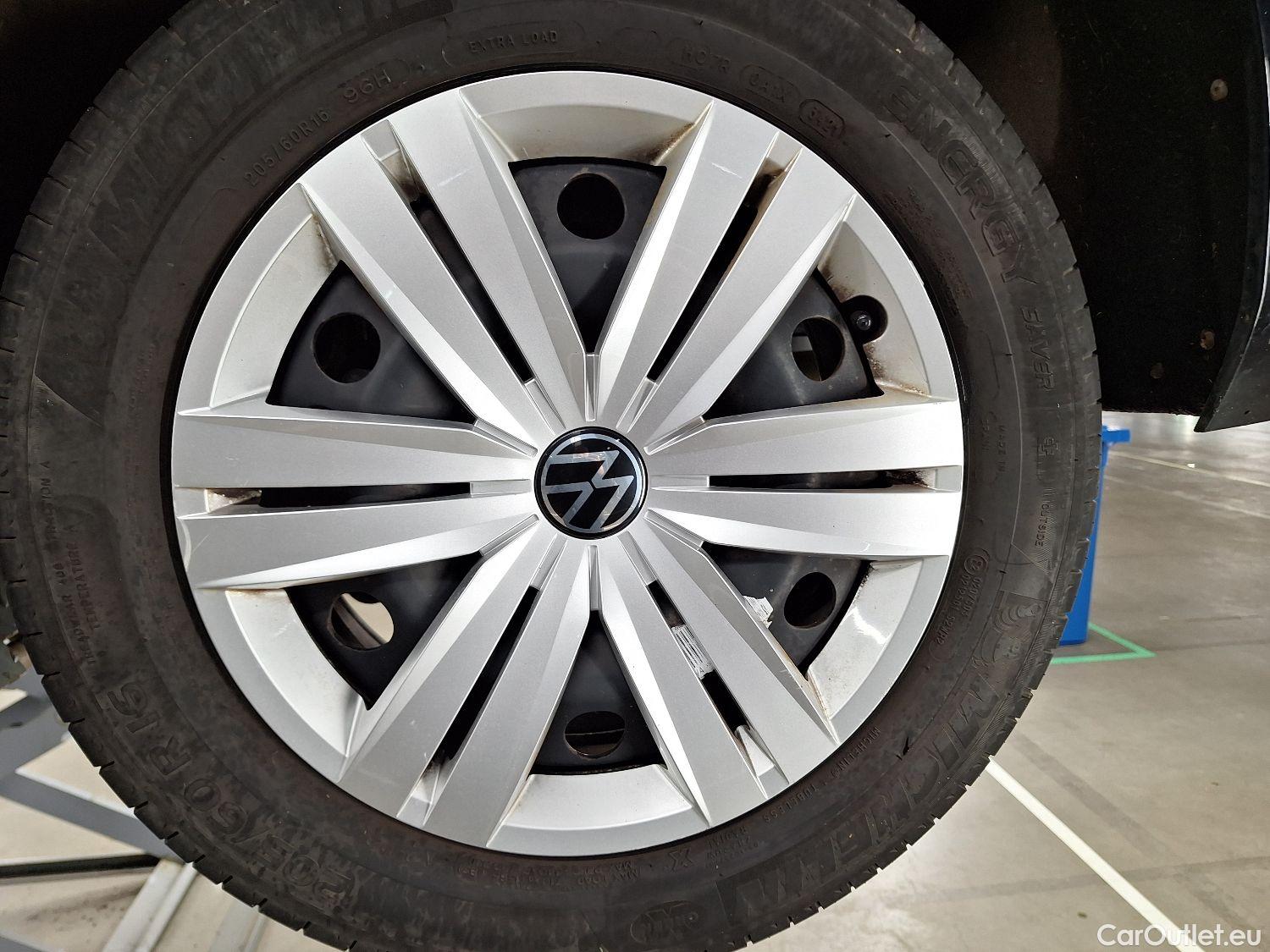  Volkswagen  Touran VW,  '15, Volkswagen  2.0 TDi 85kW Trendline DSG 5d 7pl #6