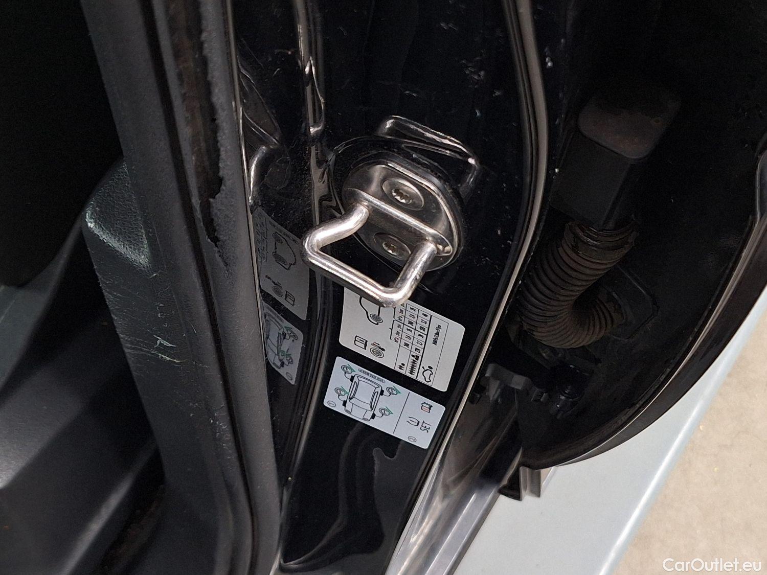  Volkswagen  Touran VW,  '15, Volkswagen  2.0 TDi 85kW Trendline DSG 5d 7pl #56