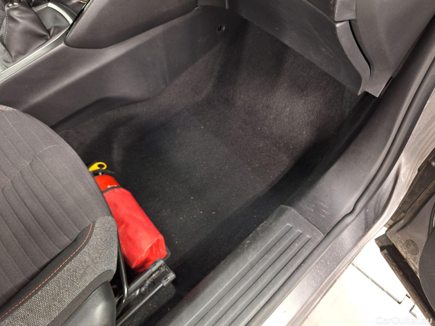  Peugeot  2008 Peugeot,  '19, Peugeot  1.2 Puretech 74KW S&S Active 5d #17