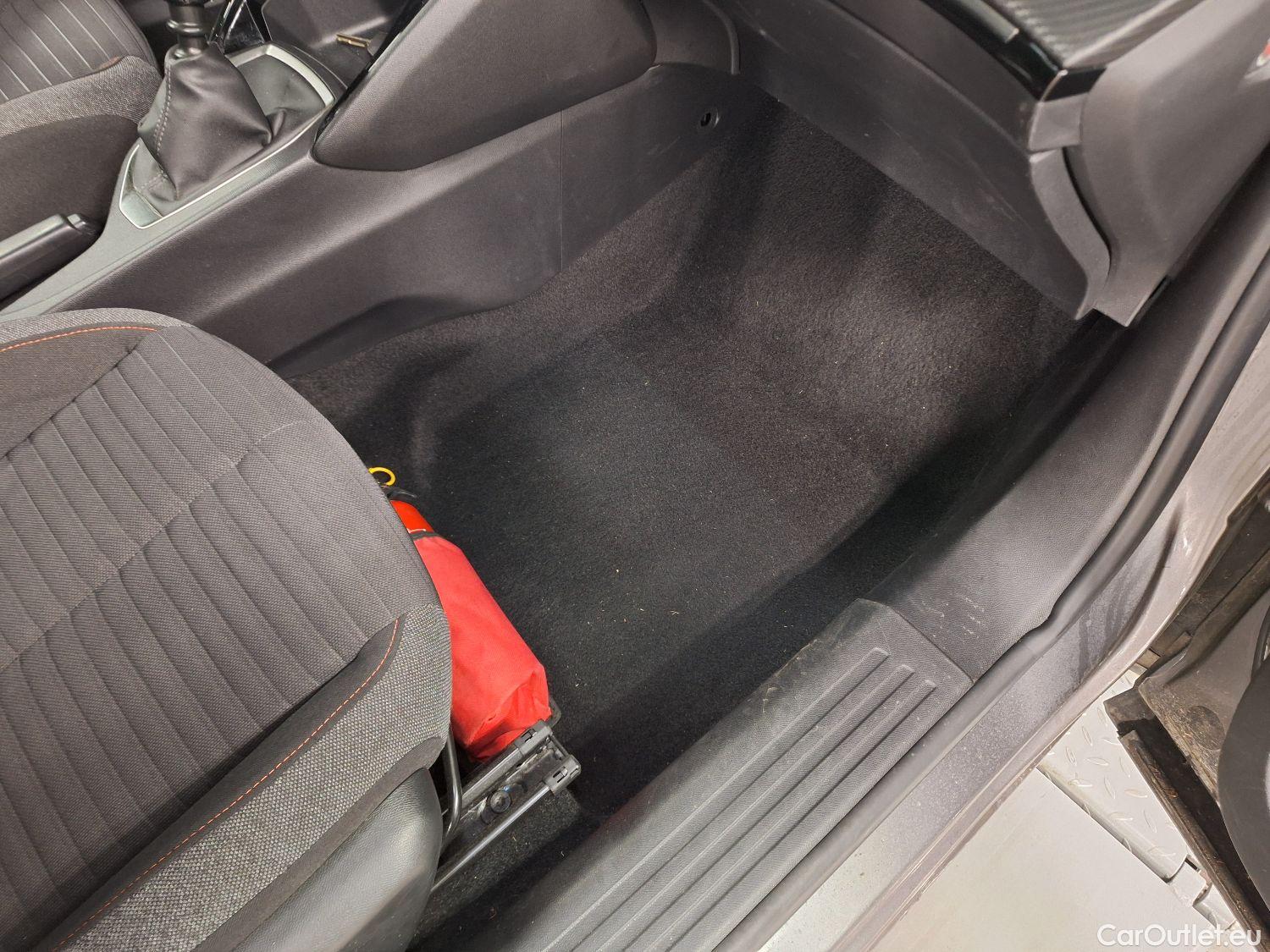  Peugeot  2008 Peugeot,  '19, Peugeot  1.2 Puretech 74KW S&S Active 5d #16