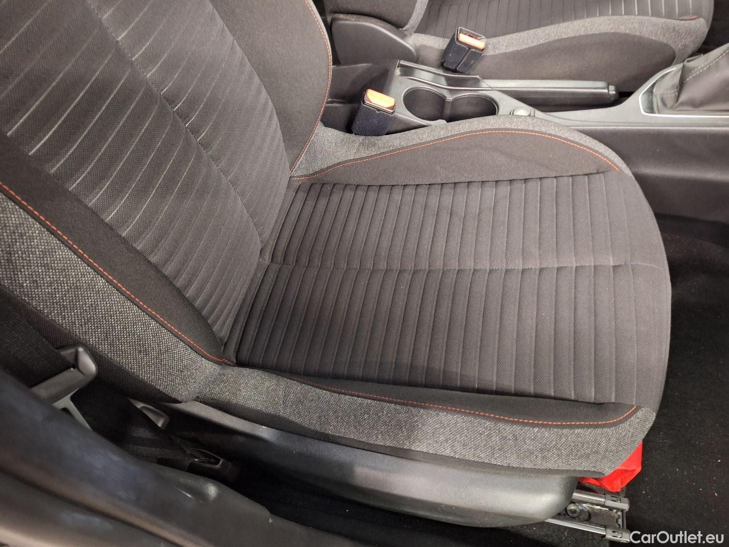  Peugeot  2008 Peugeot,  '19, Peugeot  1.2 Puretech 74KW S&S Active 5d #19