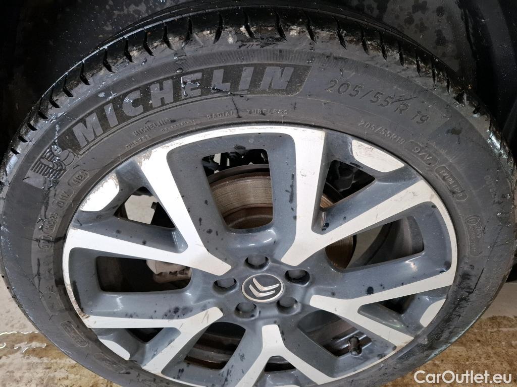  Citroen  C5 CITROEN  Aircross / 2018 / 5P / SUV Hybrid 225 ë-EAT8 Shine Pack #18