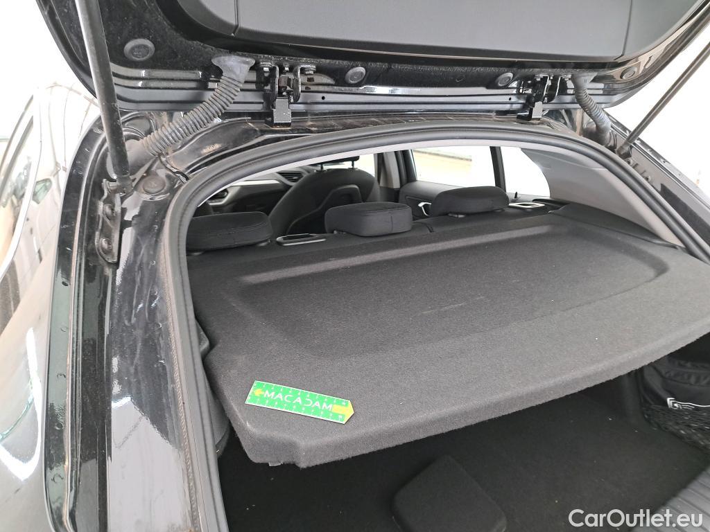  Bmw  Serie 1 BMW Série 1 / 2019 / 5P / Berline 116i Business Design #4