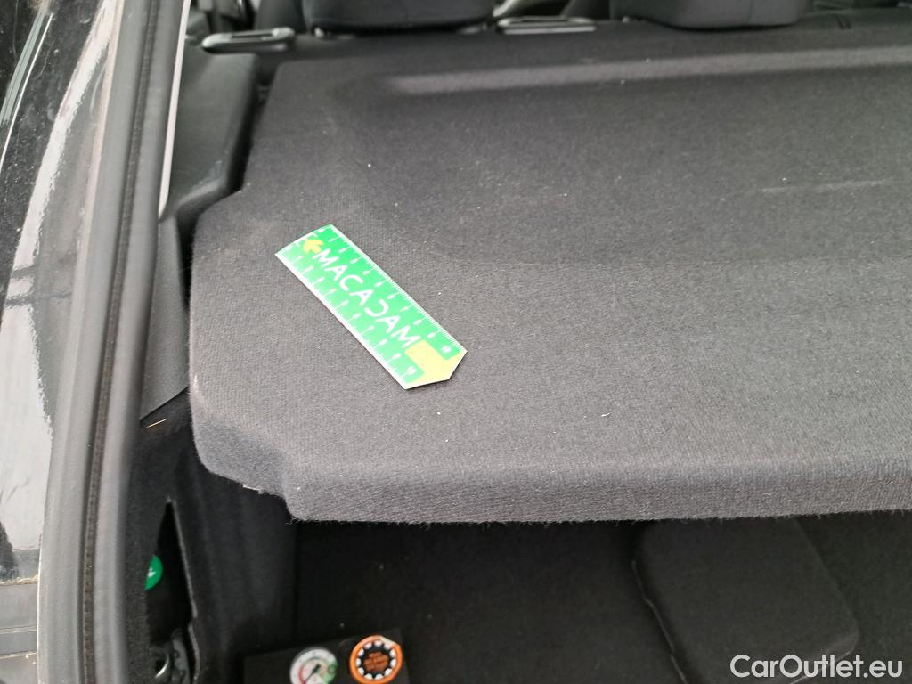  Bmw  Serie 1 BMW Série 1 / 2019 / 5P / Berline 116i Business Design #11