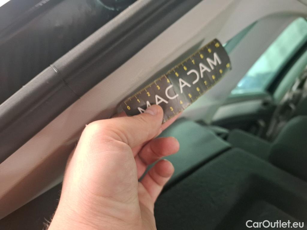  Volkswagen  Tiguan VOLKSWAGEN  / 2016 / 5P / SUV 2.0 TDI 150 DSG7 Confortline Business #2